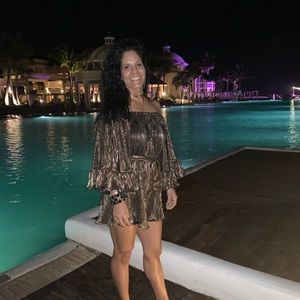 Meet your Posher, Debbie